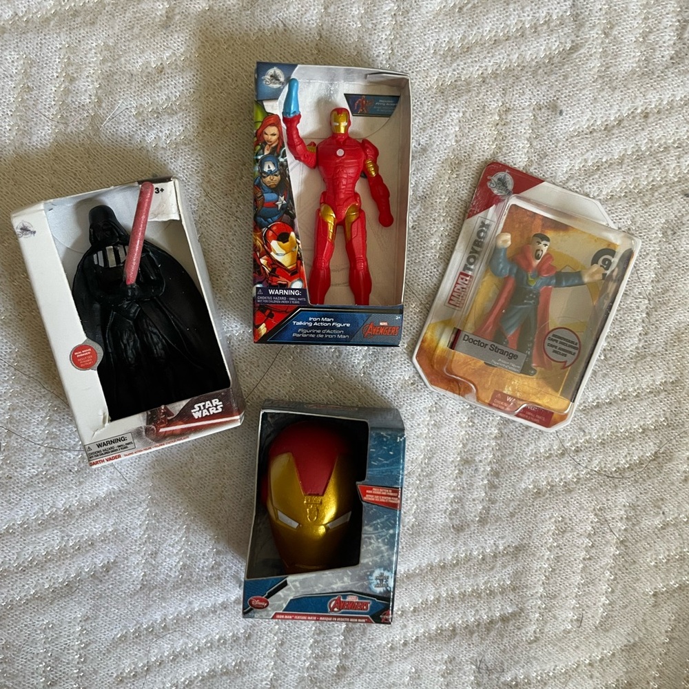 Mini Brands Bundle (4)